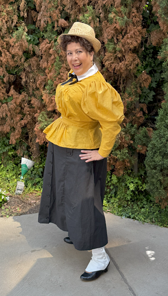 Reproduction 1890s Yellow Cycling. Truly Victorian TV494 Shirtwaist. Truly Victorian TV299 Split Skirt. Laughing Moon B7 Gaiters. 