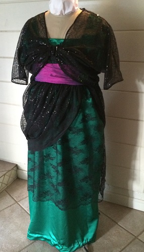 1910s Reproduction Green and Black Evening Dress With Wrap
